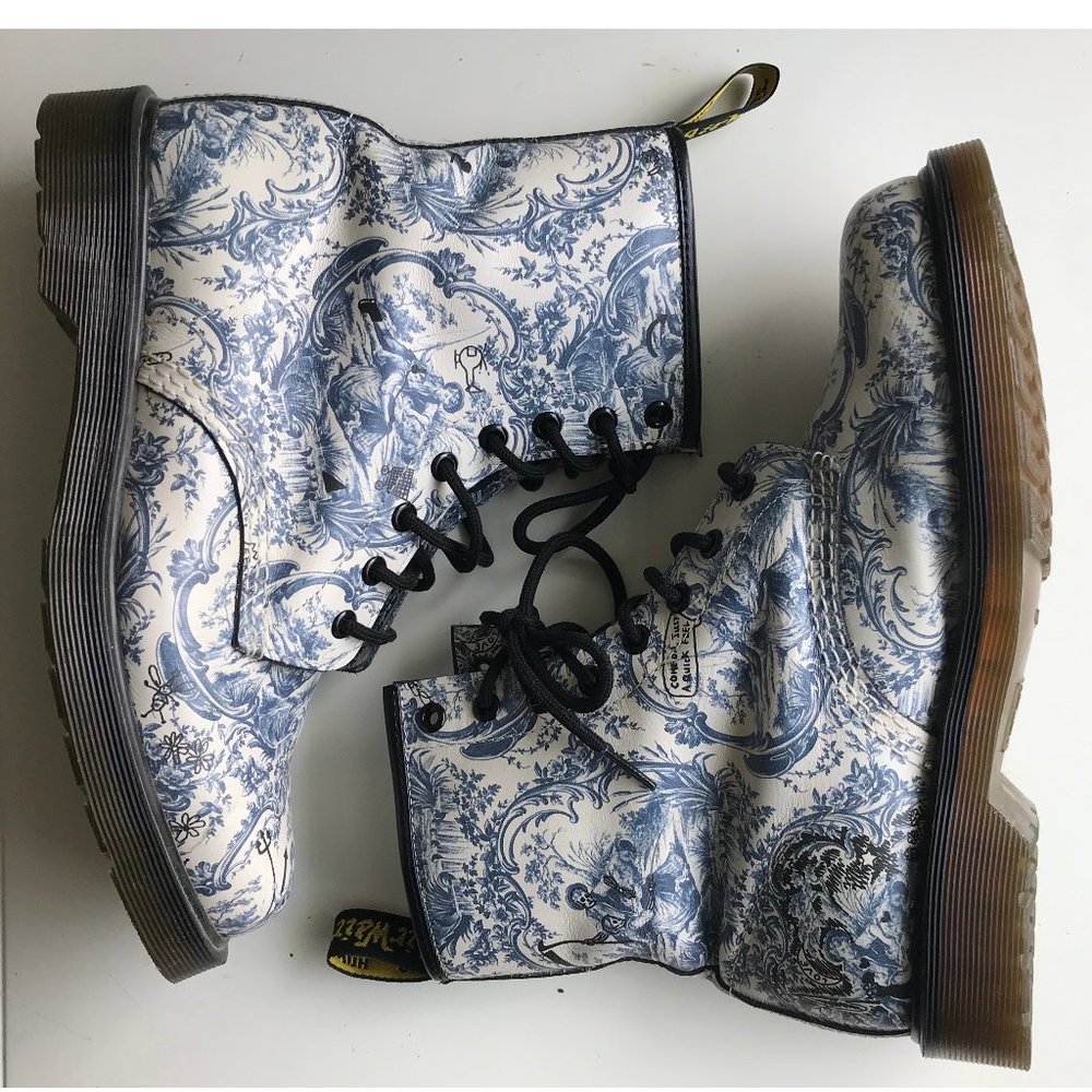 Dr. Martens Limited Edition Print Mid-Top Boot